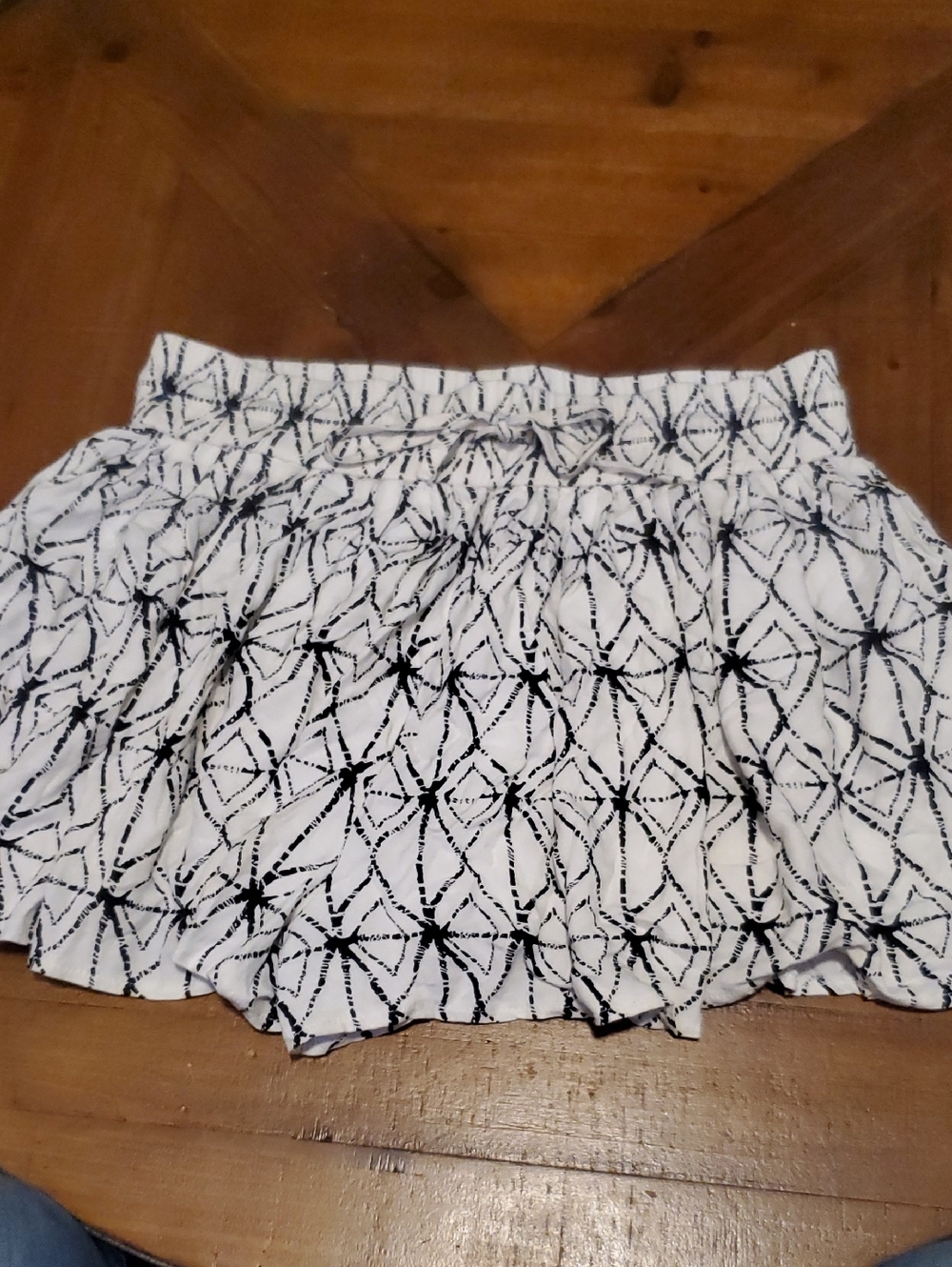 Forever 21 White and Black High Waist Shorts